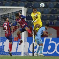 Fue figura en Libertadores, quedó excluido de La Roja y puede ir al Mundial