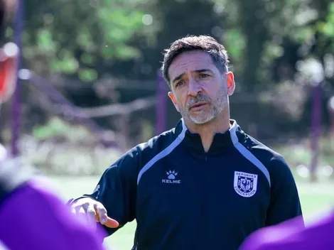 Dirigió en Colo Colo, se salvó del descenso y va por milagro con el Conce