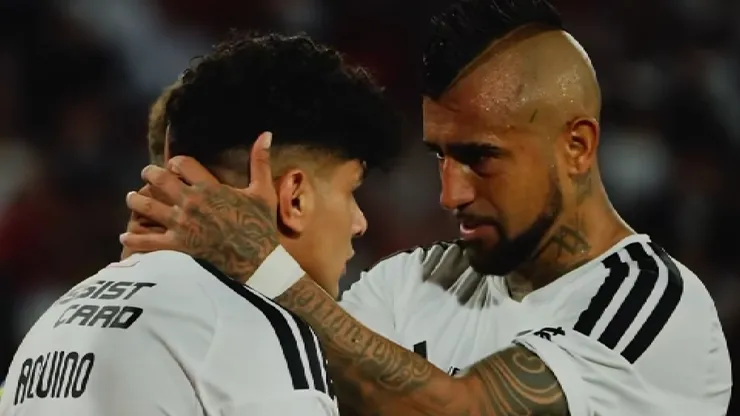Arturo Vidal mostró su cambio de actitud en Colo Colo respaldando a Claudio Aquino.
