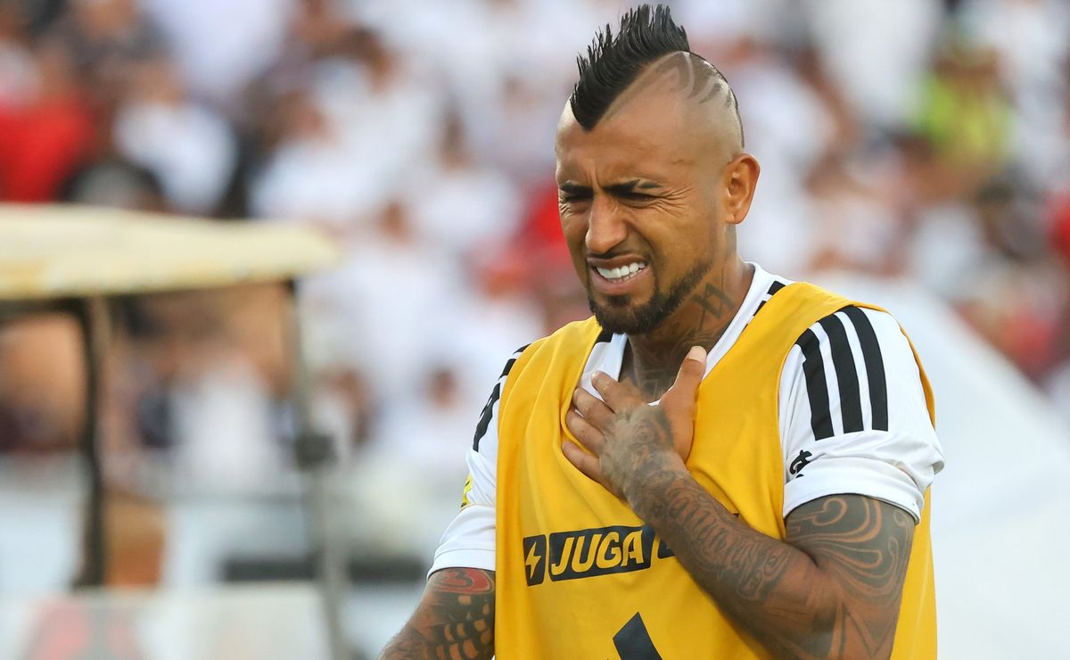 Sufre Colo Colo: Arturo Vidal es duda para enfrentar a Coquimbo por un problema de salud