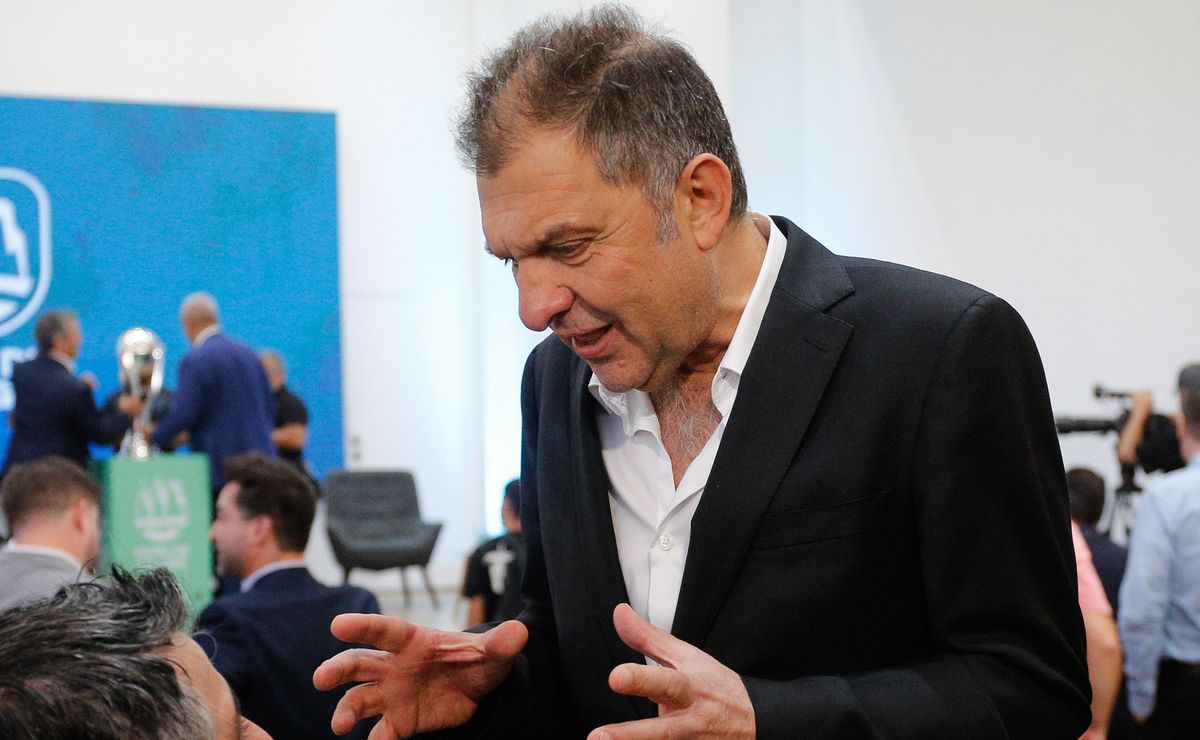 Mosa echa al agua a los presidentes: rechazan separación entre ANFP y FFCh por la plata