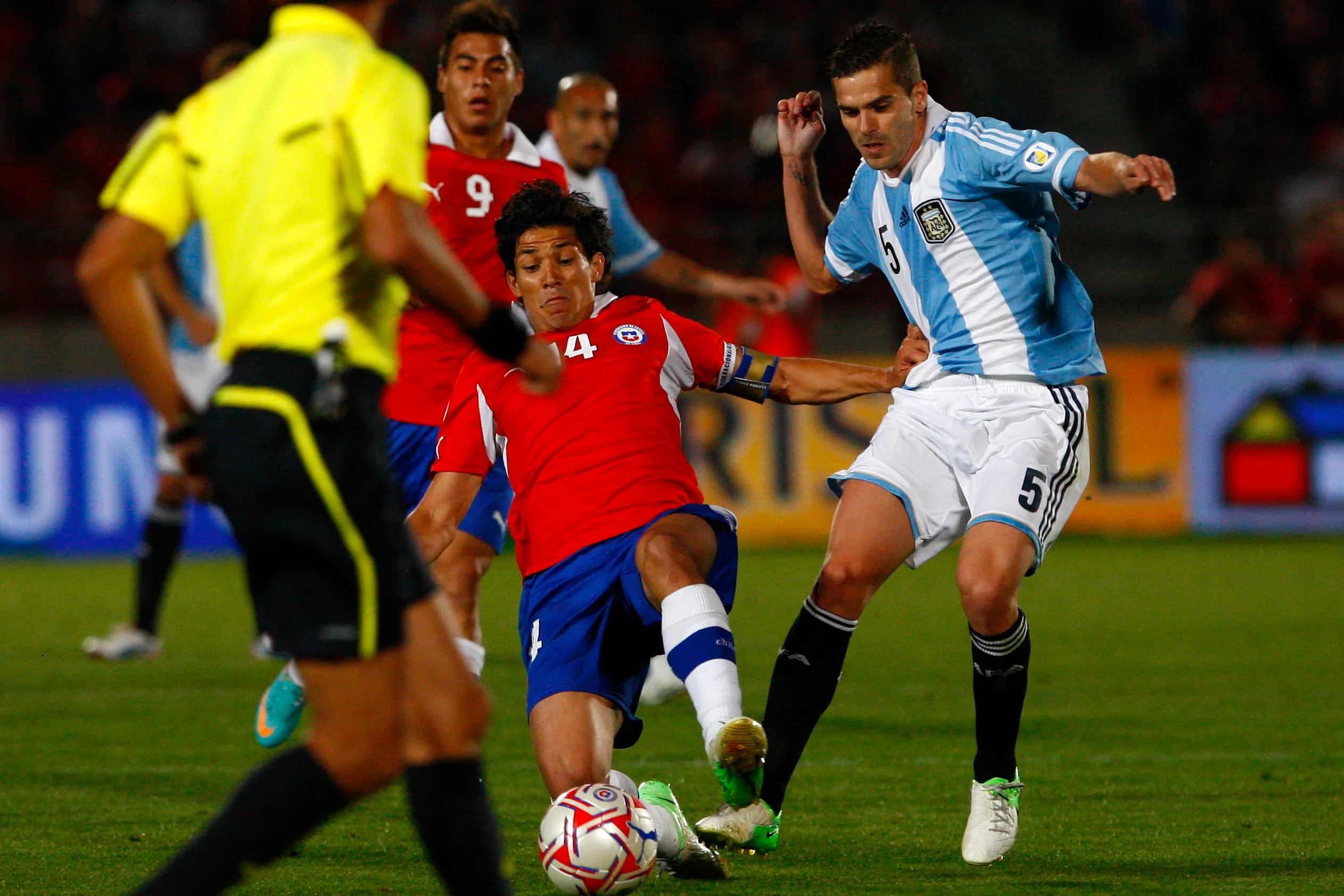 A nivel de selección Gago enfrentó a varios jugadores del actual plantel de Universidad de Chile. | Foto: Photosport.