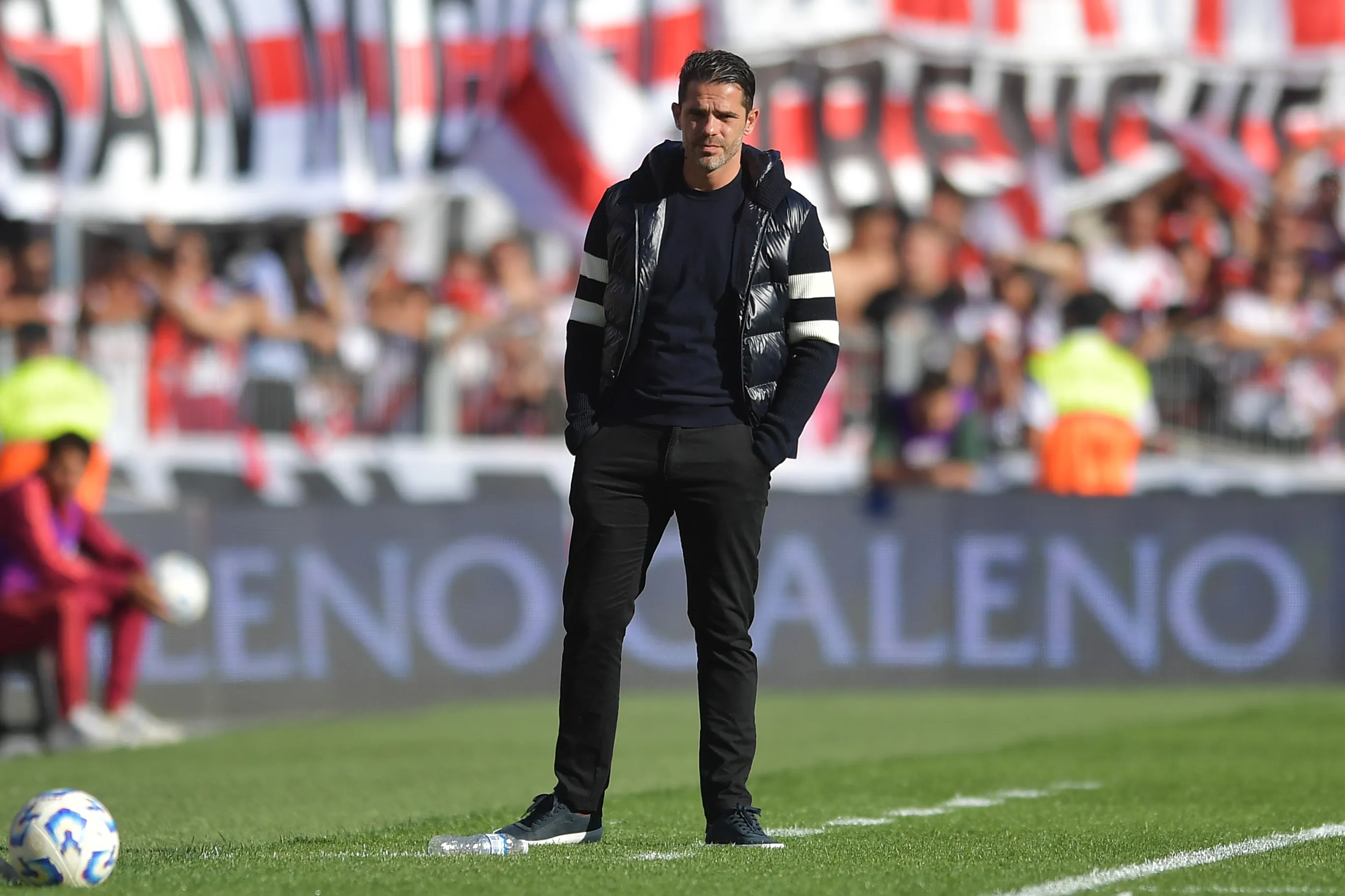 BUENOS AIRES, ARGENTINA – APRIL 27: Fernando Gago, Head Coach of Boca Juniors reacts during the Torneo Apertura Betano 2025 match between River Plate and Boca Juniors at Estadio Mas Monumental Antonio Vespucio Liberti on April 27, 2025 in Buenos Aires, Argentina.  (Photo by Marcelo Endelli/Getty Images)