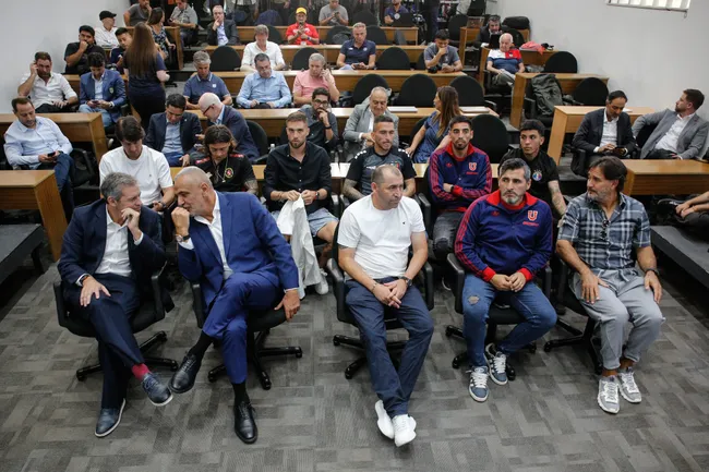 Quedó la escoba en el Consejo de Presidentes de la ANFP tras un “golpe de estado” a Pablo Milad. Foto: Photosport.