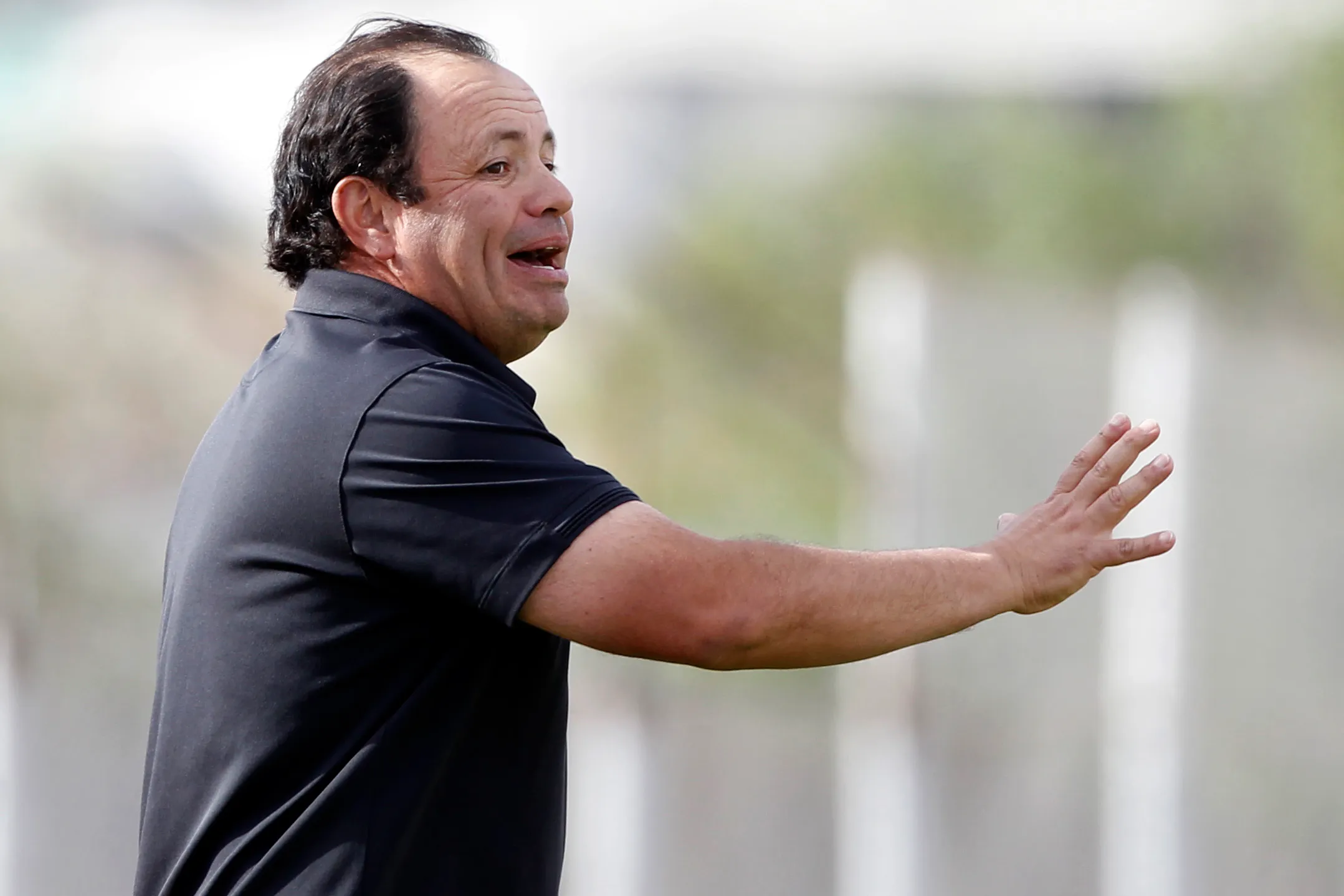Óscar del Solar fue preparador físico y director técnico en el fútbol profesional. Tiene muchísima experiencia.  (Andres Pina/Photosport).