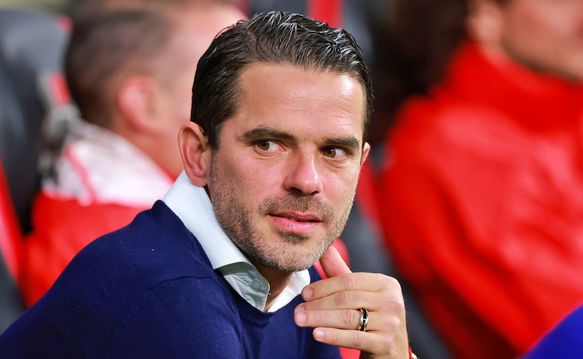 A propósito de polémica de Gago: En U de Chile recuerdan a odiado jugador que destrozó millonaria casa