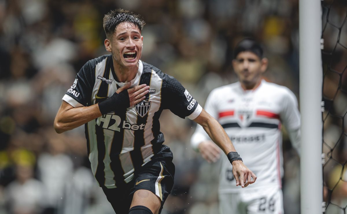 Iván Román brilla en duelo de chilenos en Brasil y le da el triunfo al Mineiro con un golazo