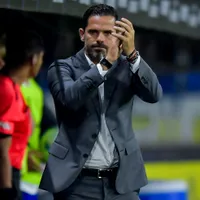 Jugó en la U, ahora es boxeador y le tira un combo a Fernando Gago