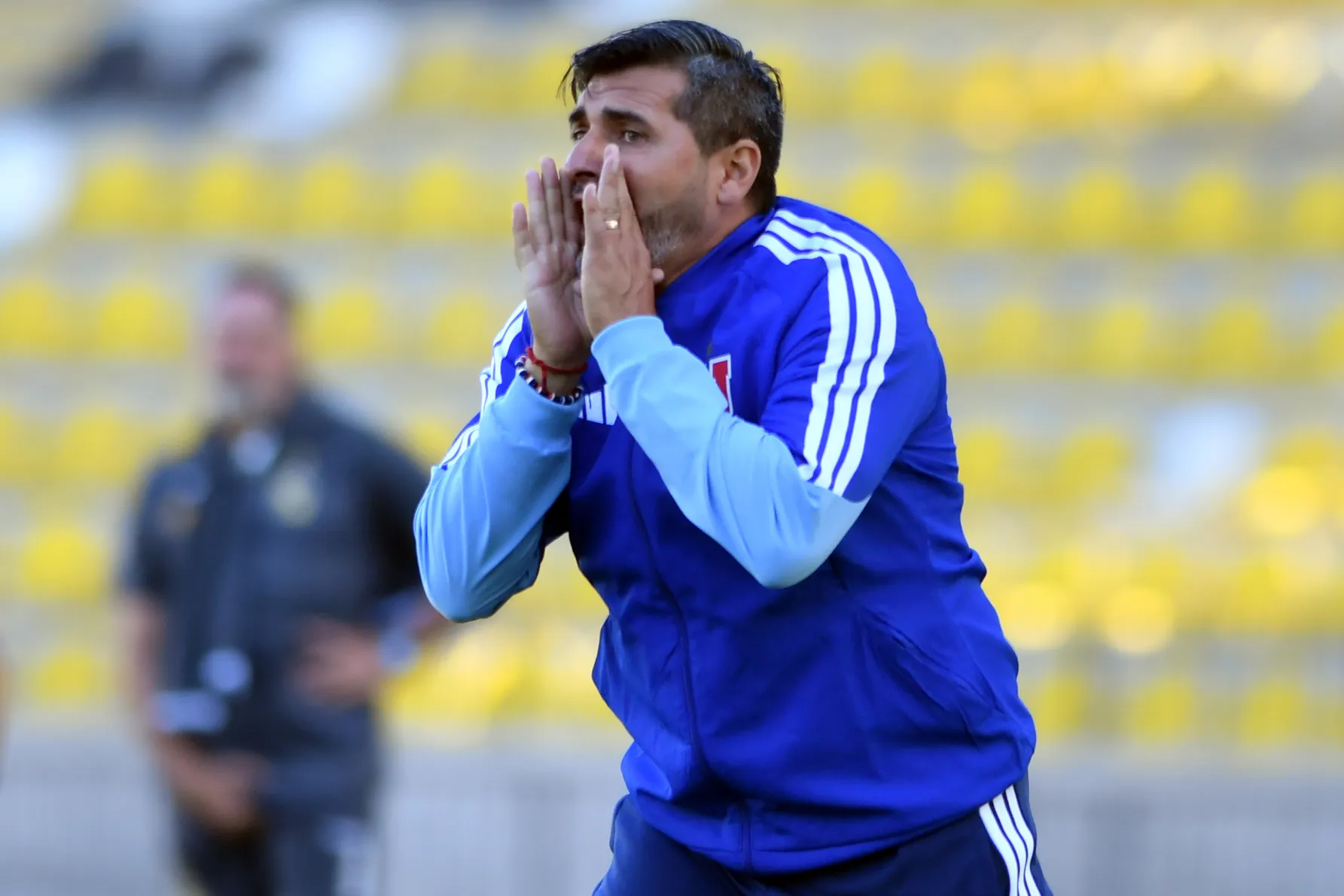 Jhon Valladares seguirá al mando de la U. Foto: Alejandro Pizarro Ubilla/Photosport