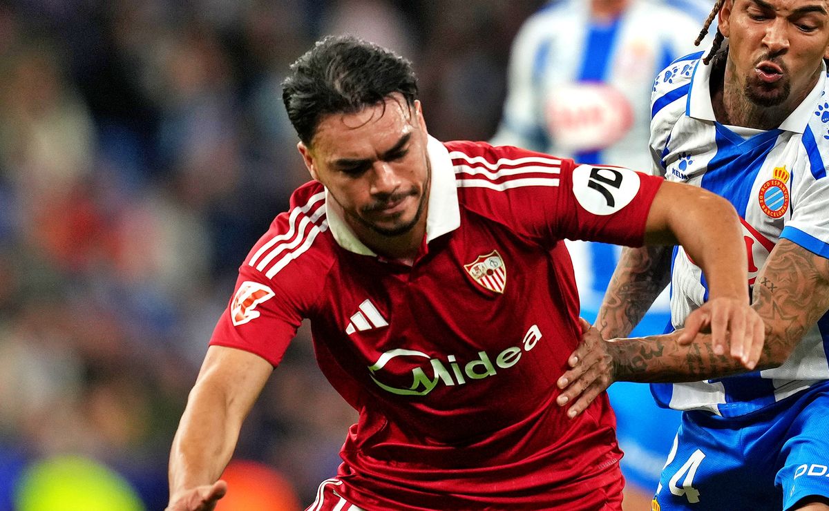 Gabriel Suazo recuerda a su querido Colo Colo en medio de complejo momento en el Sevilla: “Estoy convencido de…”