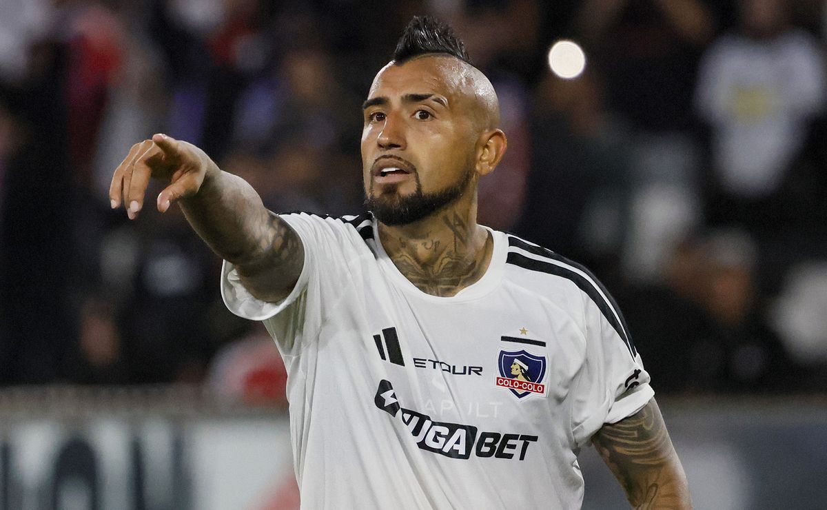 Buenas noticias en Colo Colo: Arturo Vidal despejas las dudas para el debut en Copa de la Liga