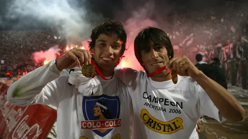 Matías Fernández y Moisés Villarroel, quien ha tenido días muy especiales por Wanderers en la Libertadores Sub 20.