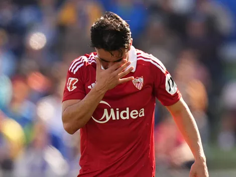 DT de Sevilla lanza frase que sabe a condena para Suazo: "Todo el mundo..."