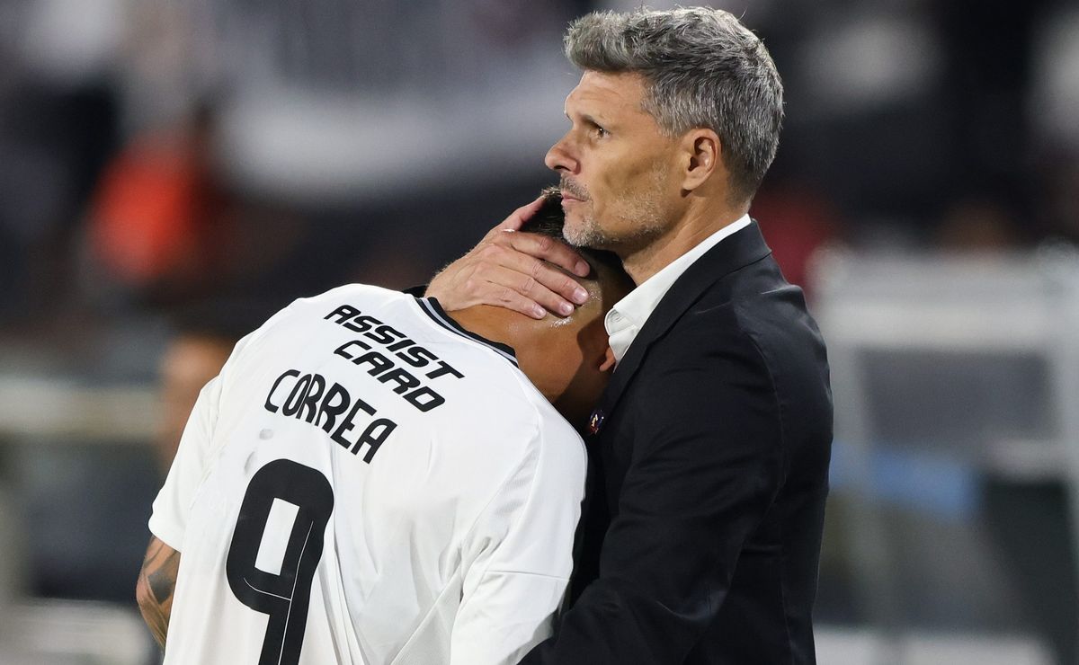 Fernando Ortiz aconseja a Javier Correa por su mal momento en Colo Colo: “No hay otra…”