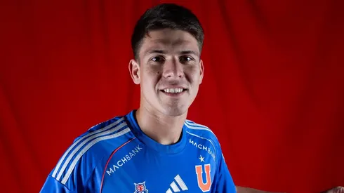 La U festeja la nominación de Lucas romero en Paraguay.