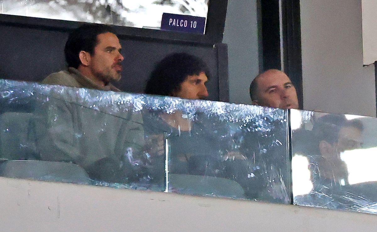 “Va a tener mucha pega”: Históricos de la U le rayan la cancha a Fernando Gago