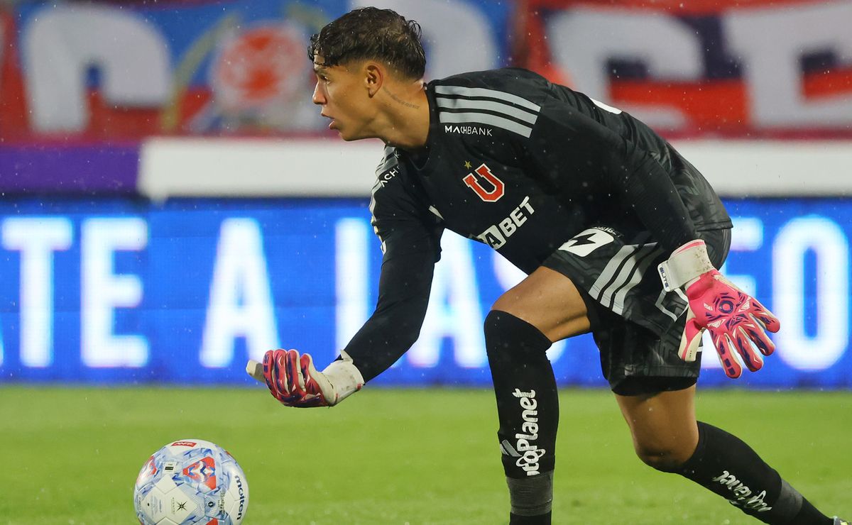 Las lágrimas del joven Ignacio Sáez tras debutar en el arco de U de Chile: “El equipo que me encanta”