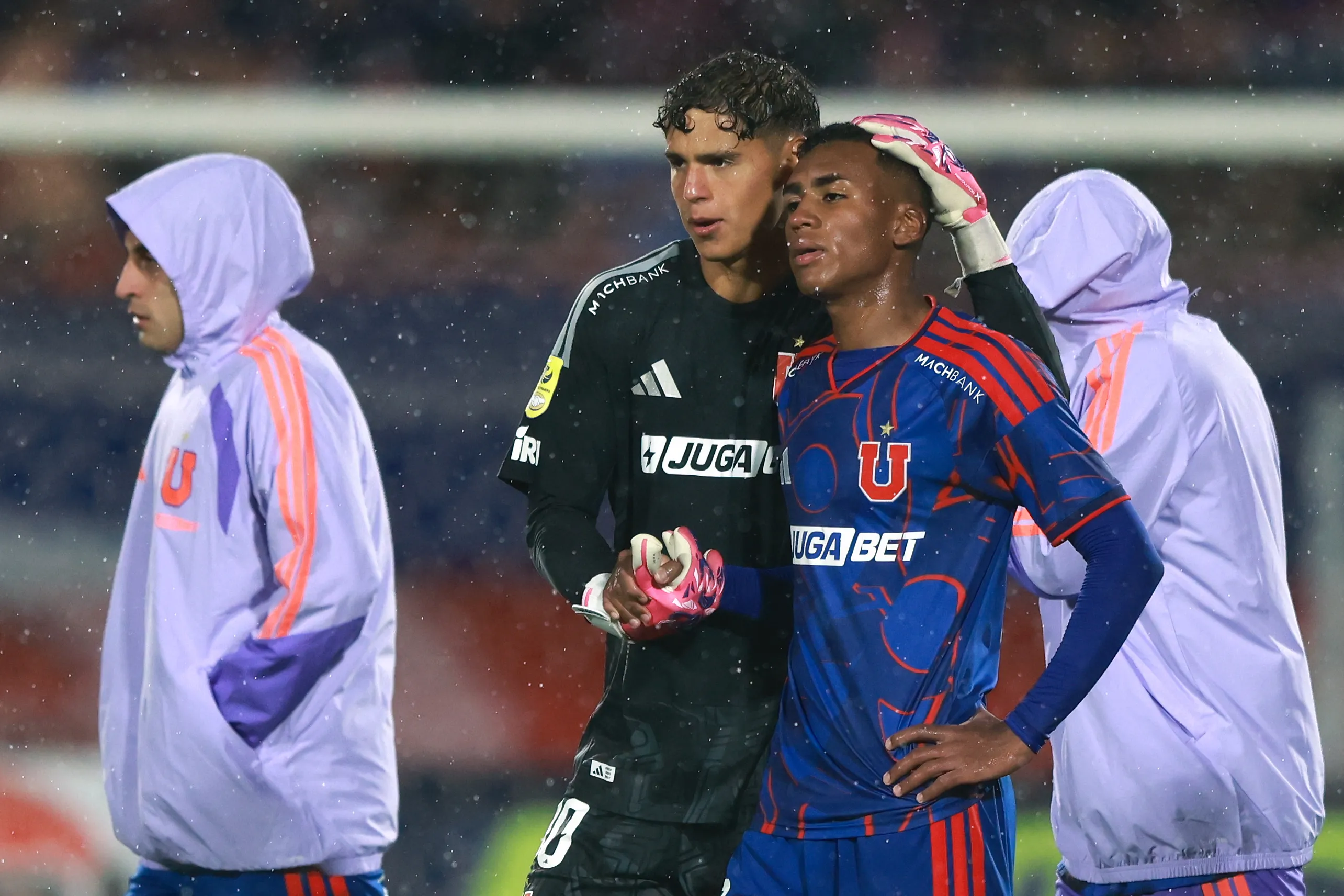 Sáez se sumó a Jhon Cortés entre los debutantes del breve interinato de Jhon Valladares.