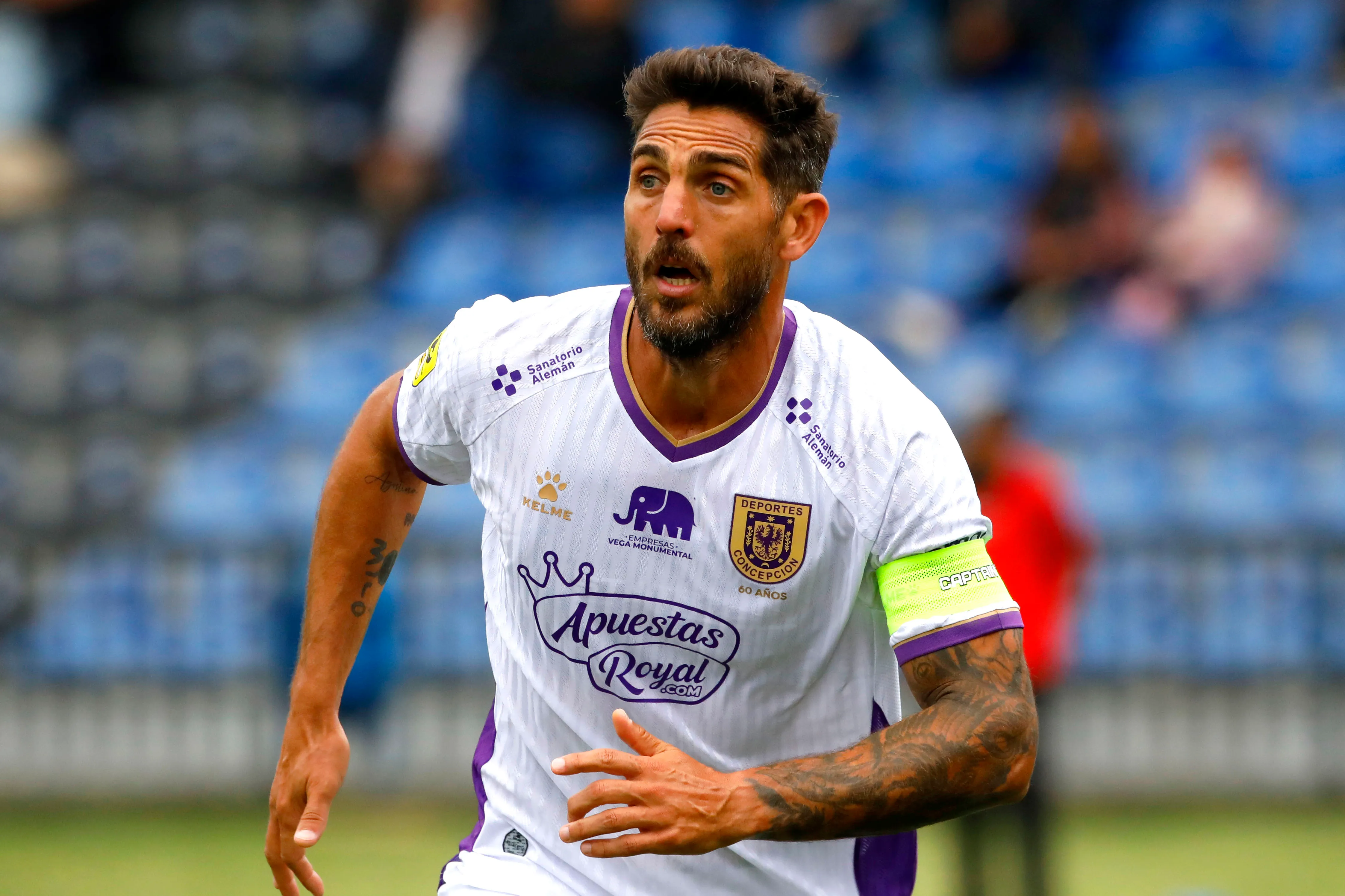 A sus 41 años, Joaquín Larrivey sigue siendo la gran figura de Concepción