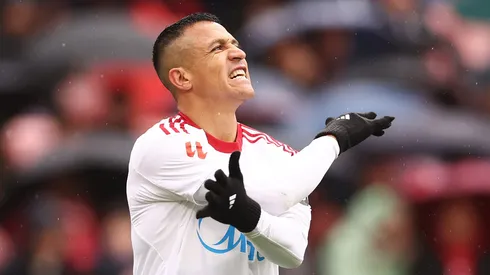 Mal partido de Alexis ante el Valencia.