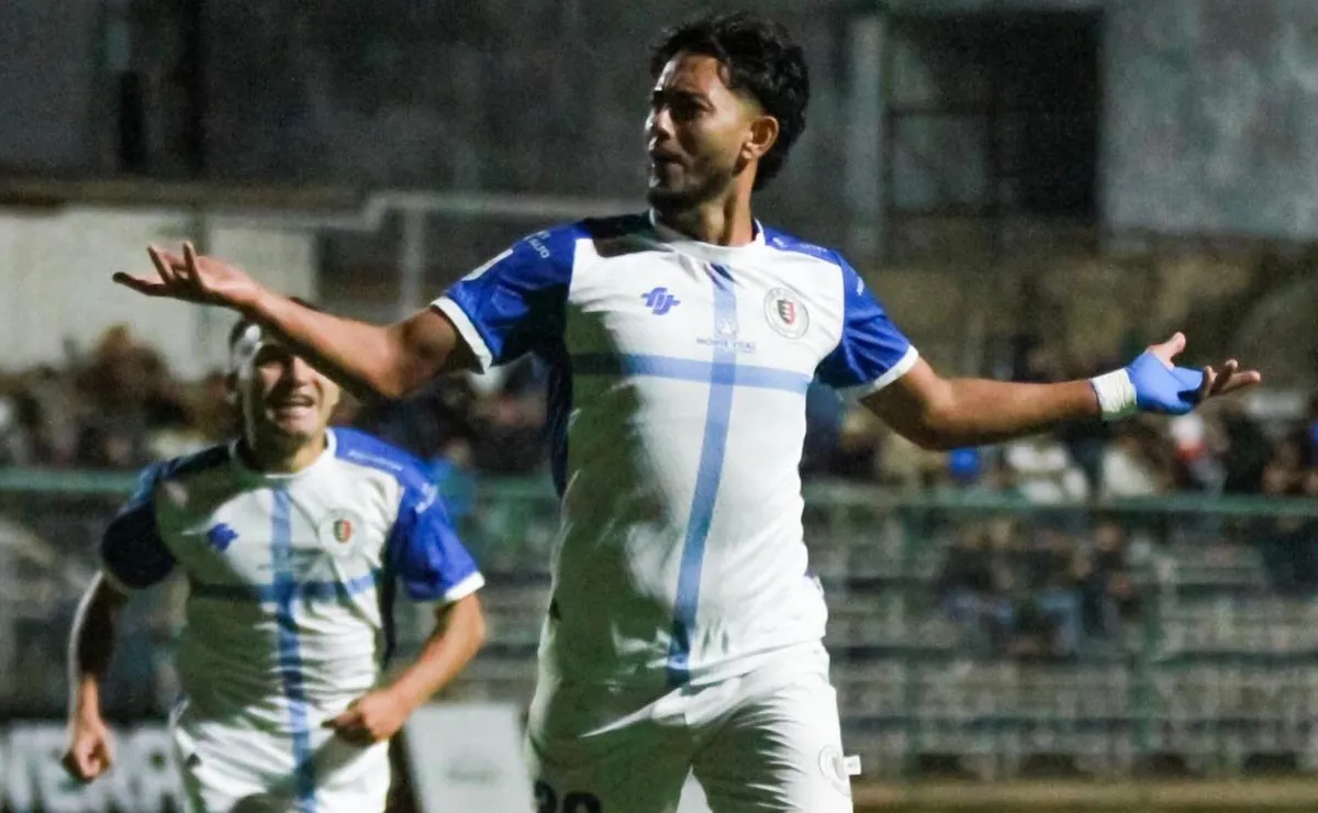 Diego Arias marca póker en la Primera B tras superar lesión Diego Arias marca póker en la Primera B tras superar lesión