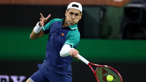 Alejandro Tabilo sigue firme en Miami.