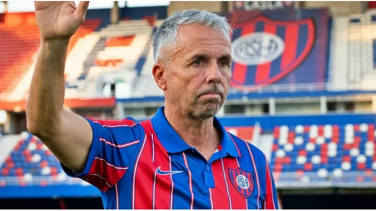 Gustavo Álvarez firmará este lunes su contrato con San Lorenzo.