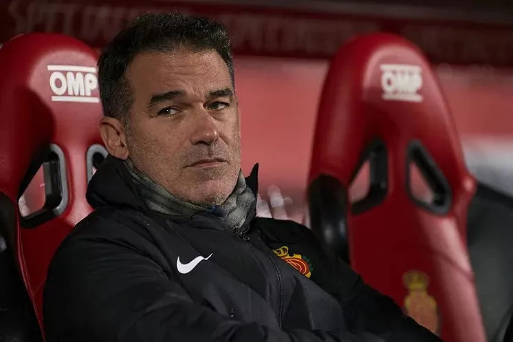 García Plaza asoma como nuevo DT de Alexis Sánchez