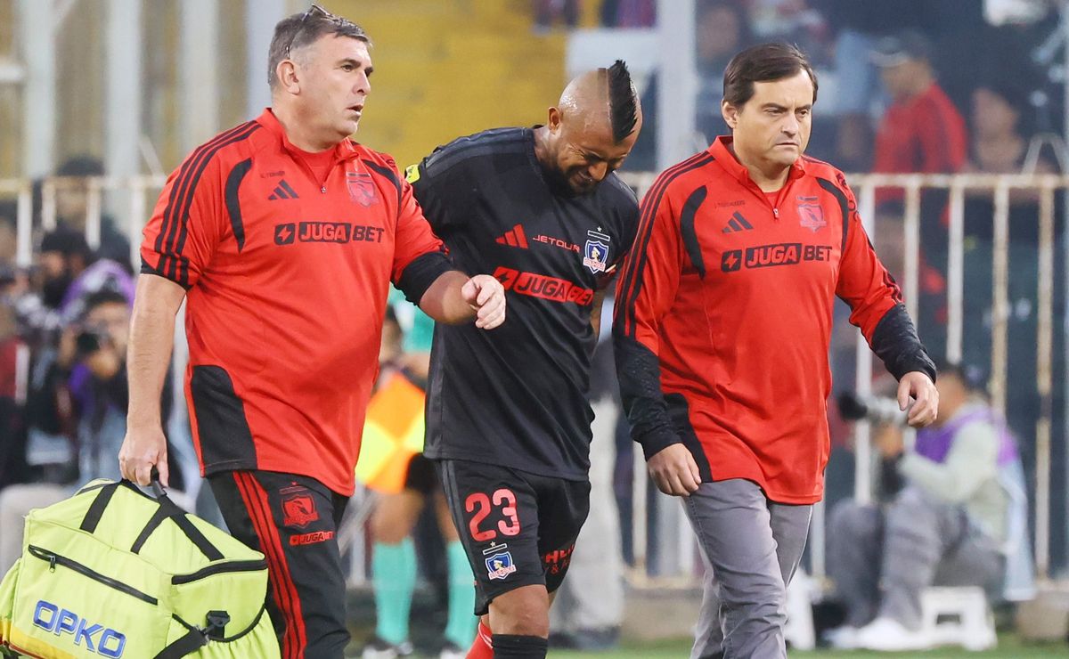 La gran incógnita en la formación de Colo Colo ante baja de Arturo Vidal en la Copa de la Liga