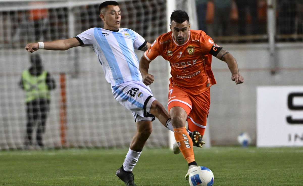 Cobreloa busca el liderato de la B ante Magallanes: Horario y TV de la Liga de Ascenso