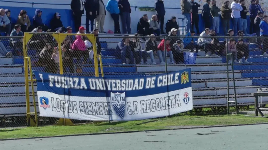 El lienzo en apoyo a los azules tras la barbarie de Avellaneda / Foto: Martín Godoy