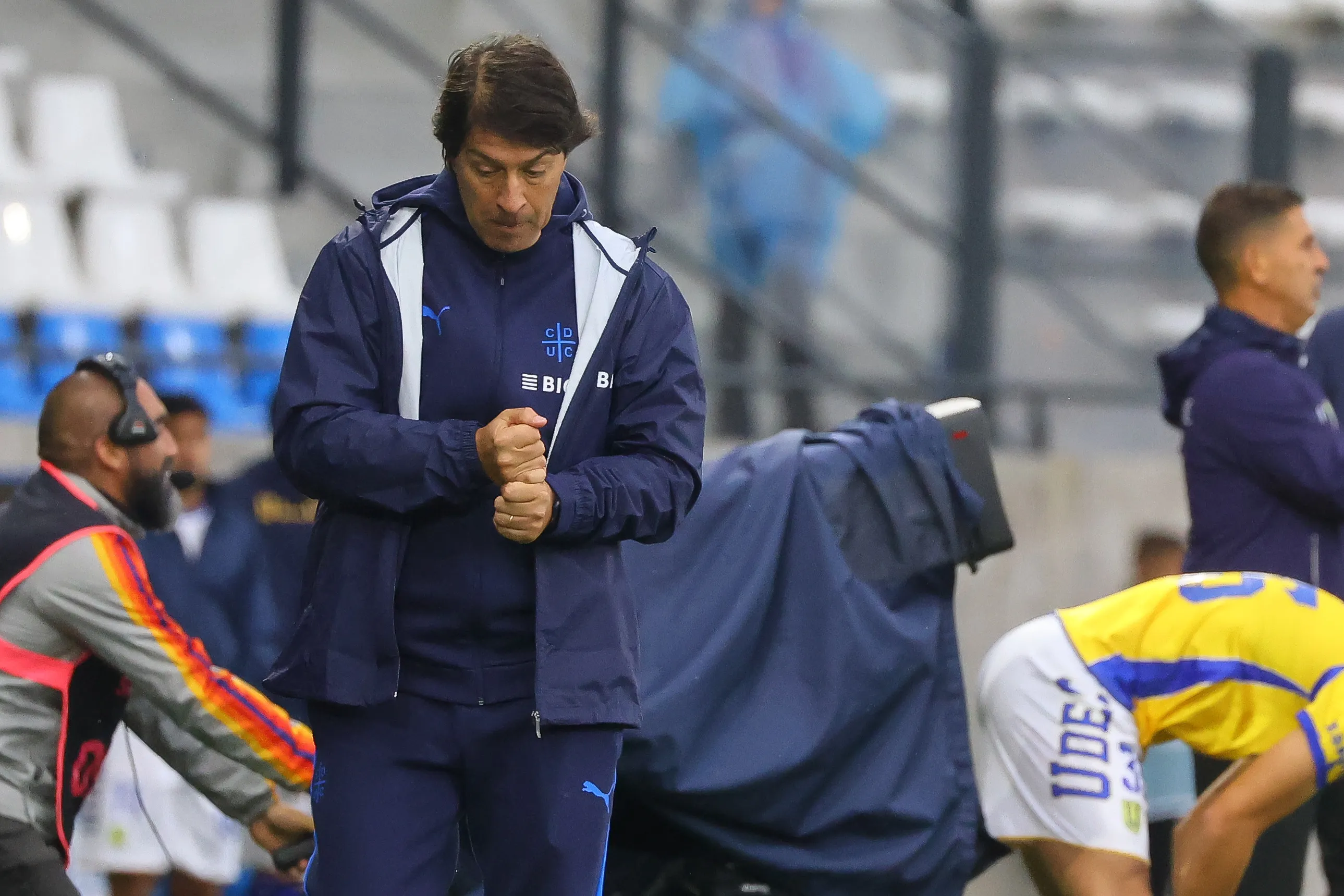 Daniel Garnero tiene razones para preocuparse, pero también para ilusionarse. (Jonnathan Oyarzun/Photosport).