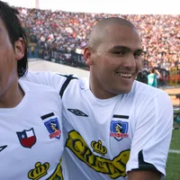 Chupete Suazo regalonea a otro ex Colo Colo tras enfrentarlo en la B