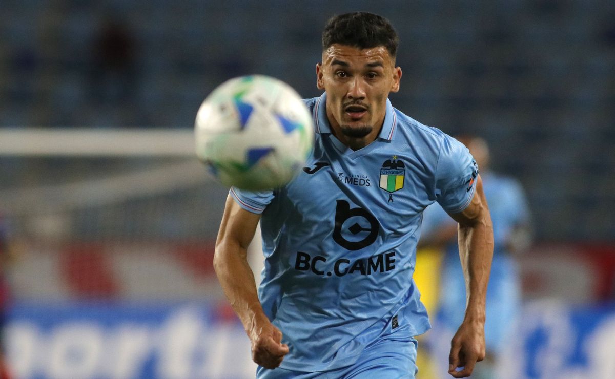 ¿Chile o Paraguay? Arnaldo Castillo recibió carta de una selección para ser convocado