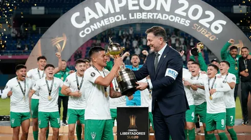 Alejandro Domínguez, presidente de Conmebol, felicitó a Santiago Wanderers.