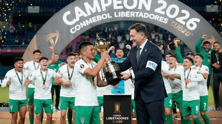 Alejandro Domínguez, presidente de Conmebol, felicitó a Santiago Wanderers.