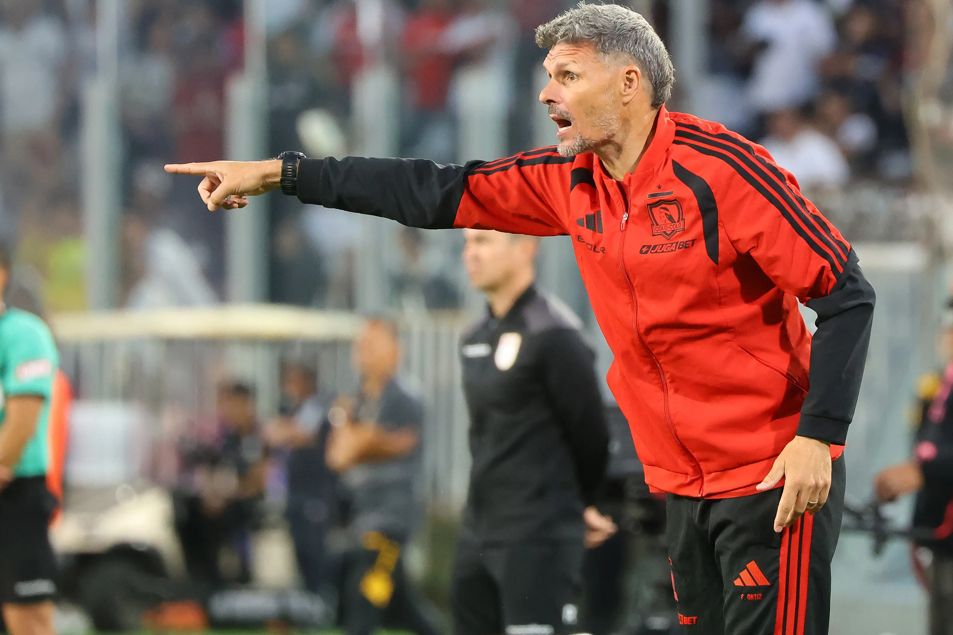 El Tano Ortiz se afianza en la banca de Colo Colo | Photosport