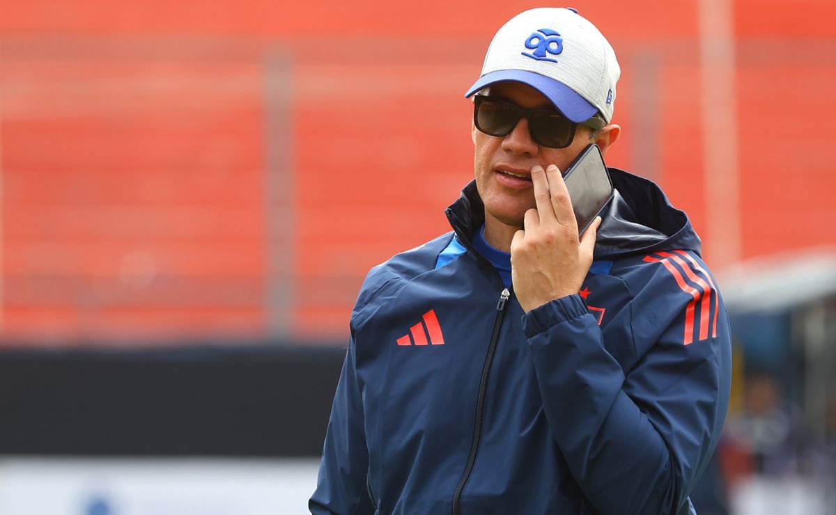 “Tiene que hablar”: critican a Michael Clark por vínculo de U. de Chile y acusado de narcotráfico