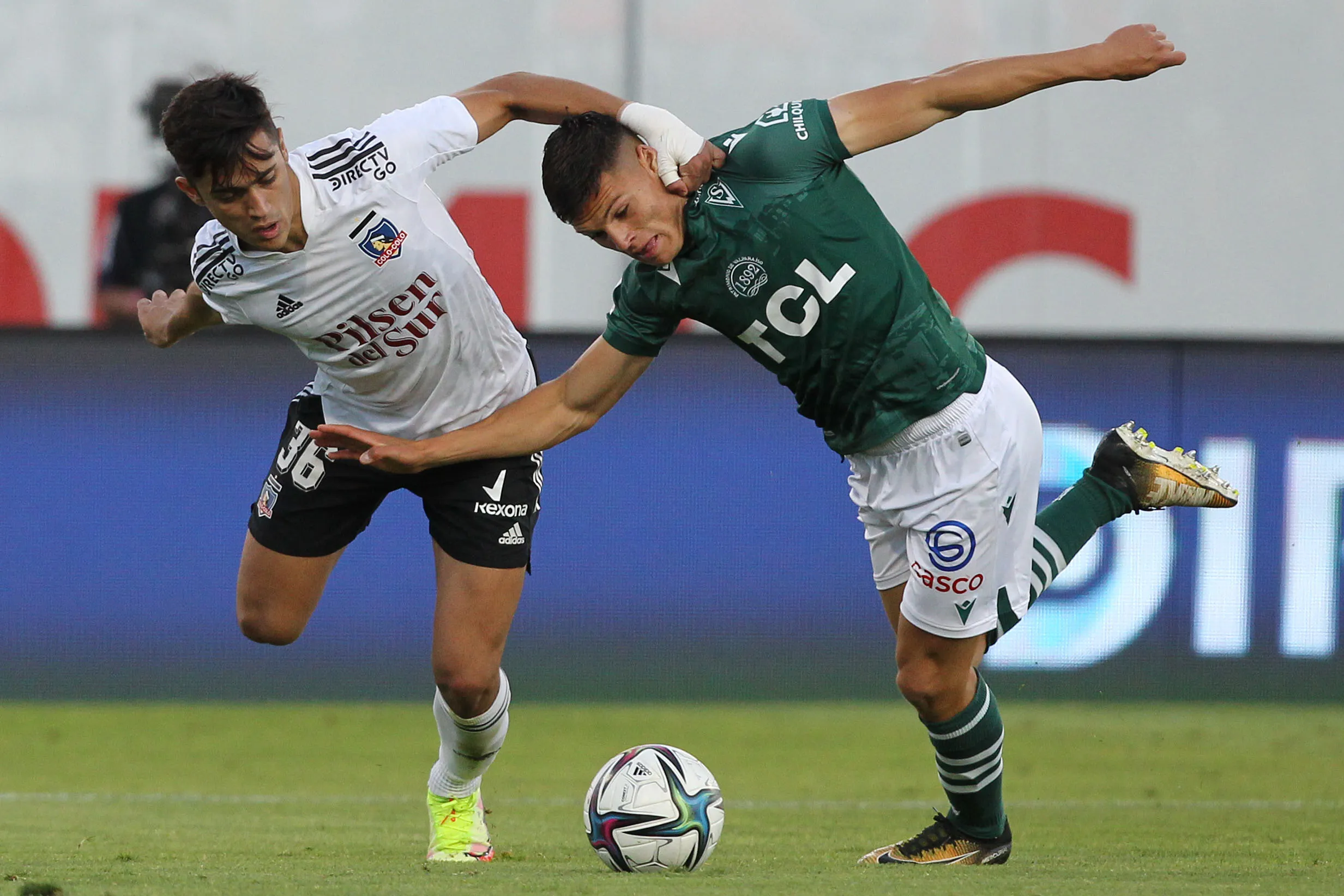 Santiago Wanderers tiene a un hincha en España. Foto: Dragomir Yankovic/Photosport