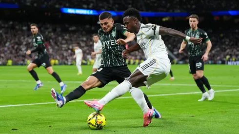 Cepeda preocupa en la Roja por la falta de minutos en el Elche
