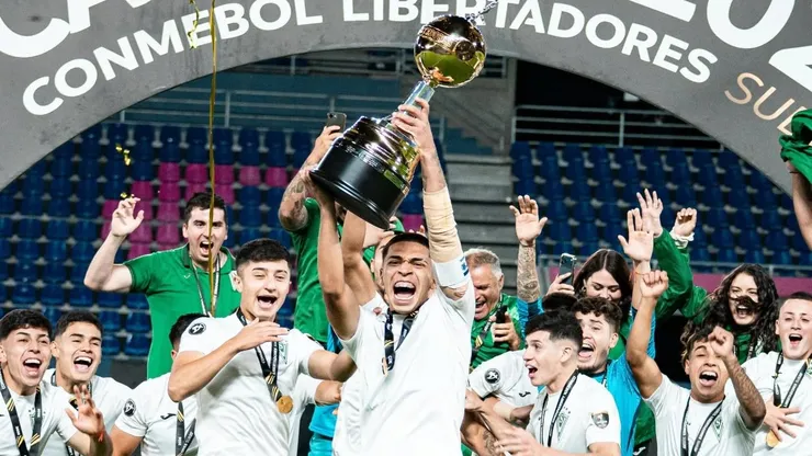 Wanderers celebrando la Libertadores Sub 20.