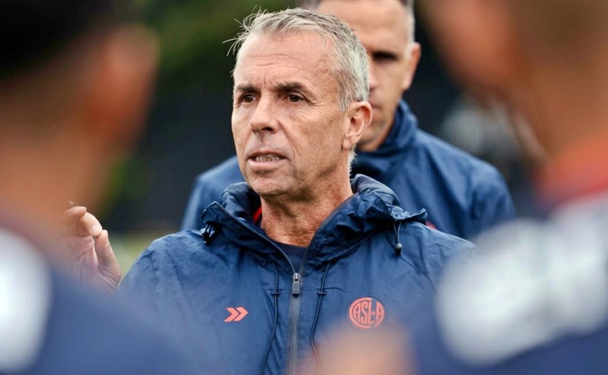 Gustavo Álvarez ni debuta en San Lorenzo y ya enfrenta feroces críticas: “No sabemos por qué…”
