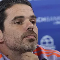 Guarello le raya la cancha a Gago en su estreno en la U