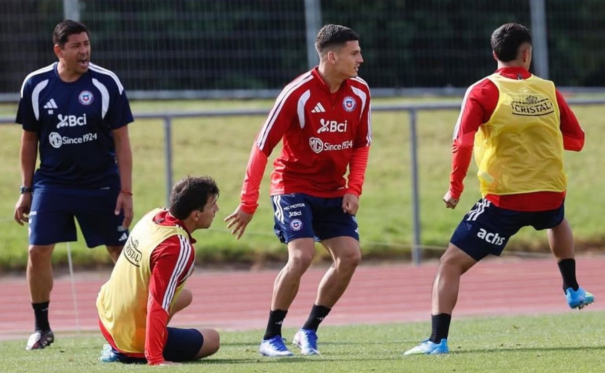 “Como que estamos esperando algo”: Juvenal Olmos critica la incertidumbre que vive Chile