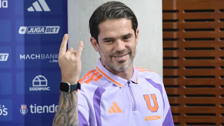 Gago debuta en la U con la misión propia del cargo y una maldición personal.