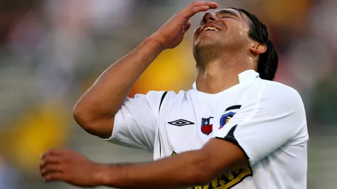 Mario Cáceres en acción por Colo Colo, donde surgió como un delantero muy promisorio y saltó al Sporting Lisboa de Portugal. 
