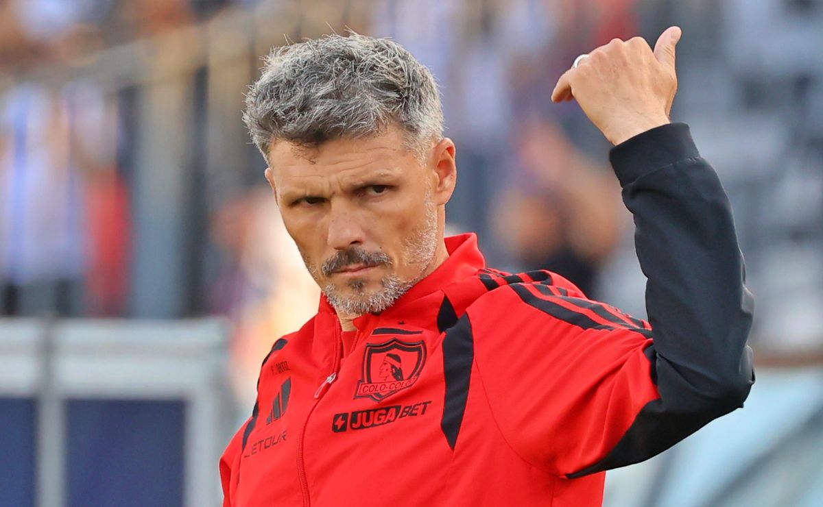 Emblema de Colo Colo aplaude cambio de clave de Ortiz en defensa: “No está aportando ni…”