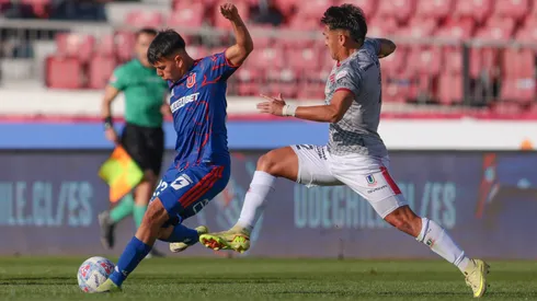 La U se estrena con Gago ante La Calera.
