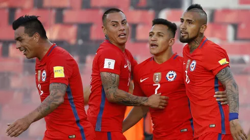 Esteban Paredes quería a Alexis de vuelta en La Roja.
