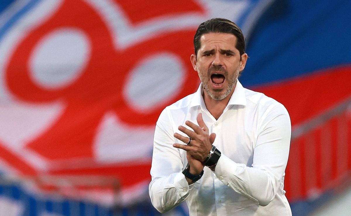 Así fue el debut de Fernando Gago como DT de U de Chile: de consolar a Lucero y apostar por juveniles a confirmar una maldición